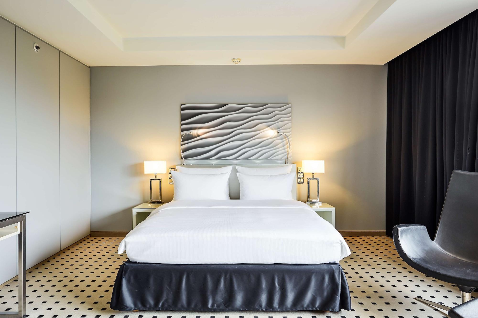 Radisson Blu Conference Hotel, Duesseldorf Eksteriør bilde