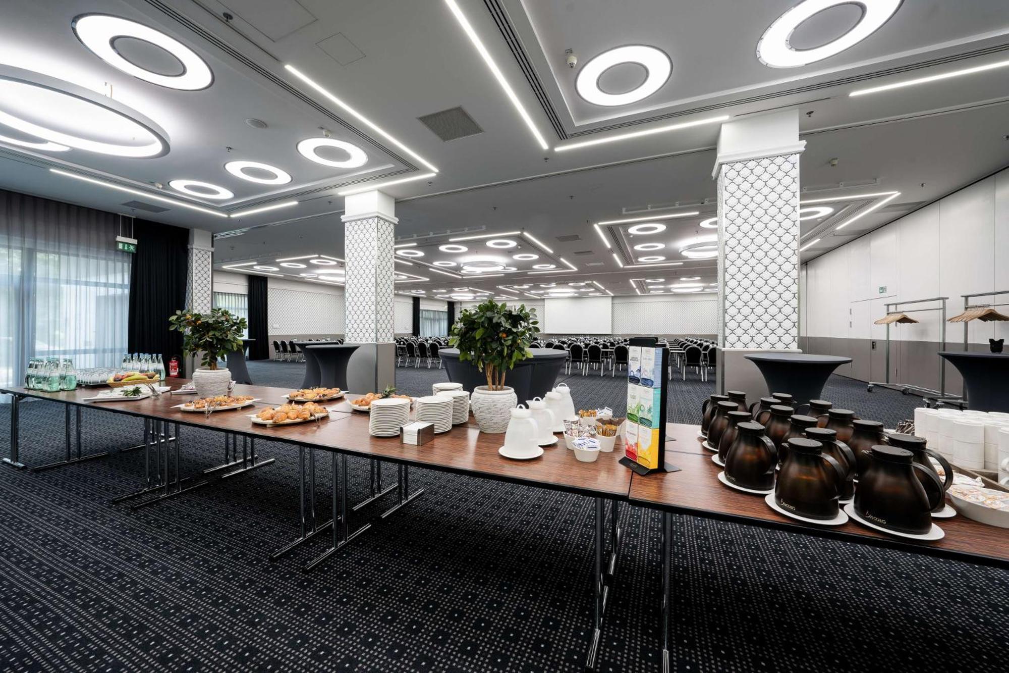 Radisson Blu Conference Hotel, Duesseldorf Eksteriør bilde