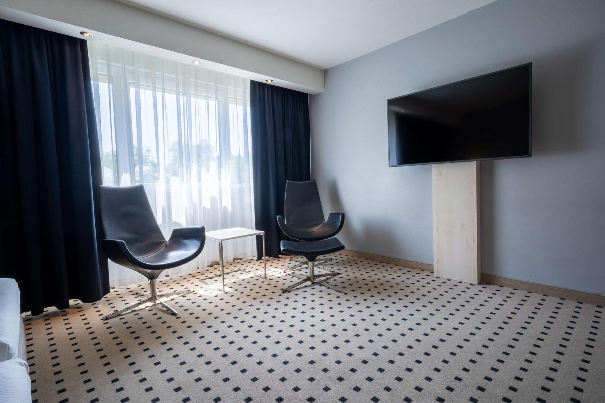 Radisson Blu Conference Hotel, Duesseldorf Eksteriør bilde