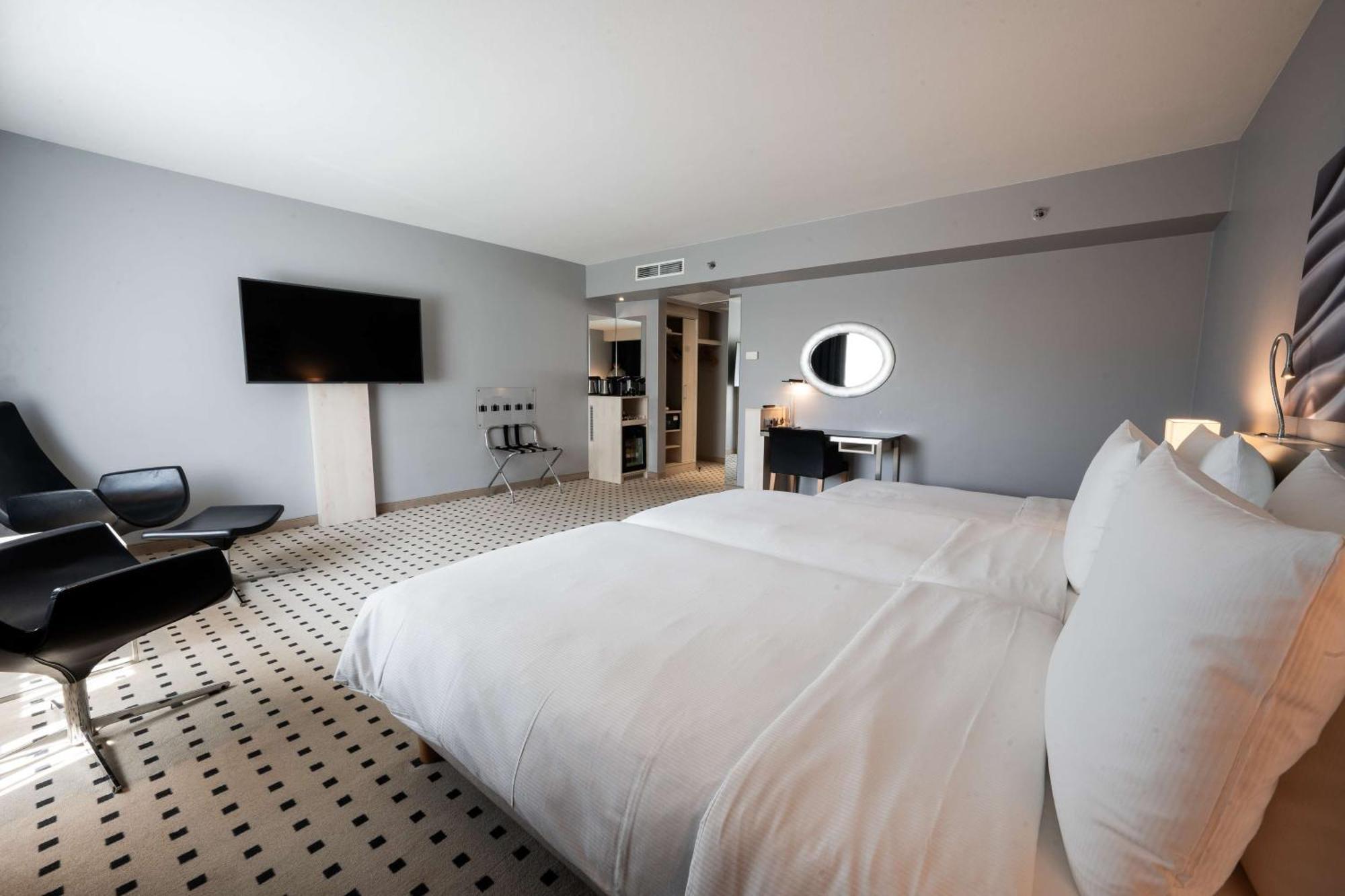 Radisson Blu Conference Hotel, Duesseldorf Eksteriør bilde