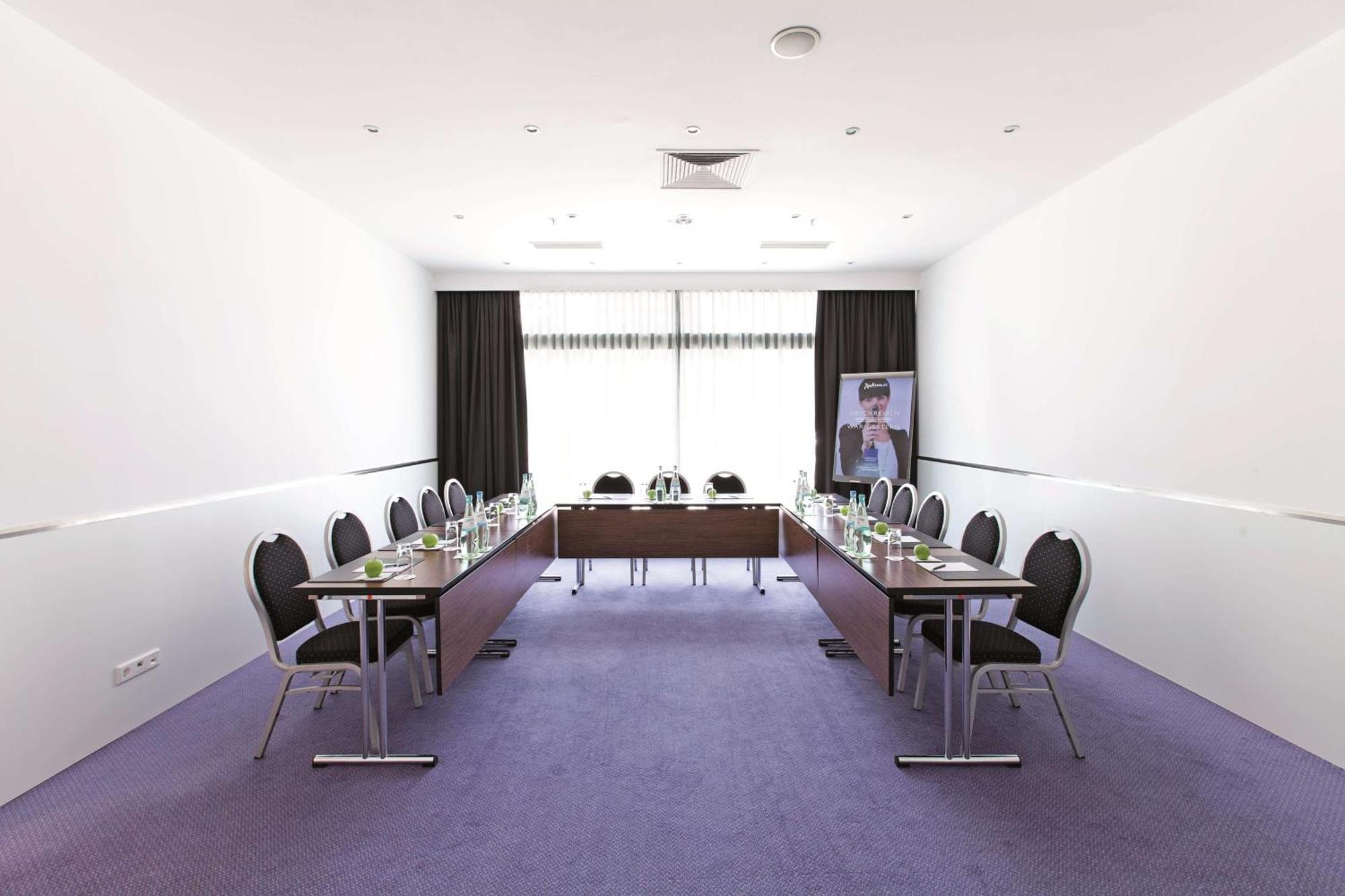 Radisson Blu Conference Hotel, Duesseldorf Eksteriør bilde